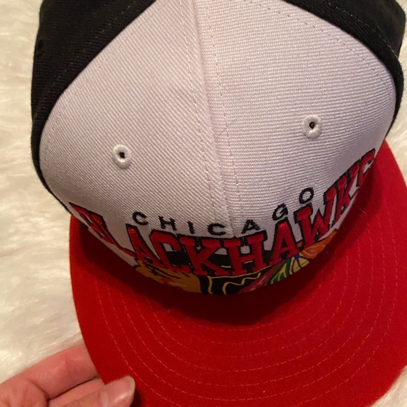 Blackhawks Hat - Picture 7 of 8